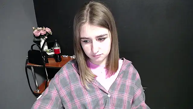 Snapshot of Sunny_siren chatting on February 27, 2026, 1:22 pm Sunny siren online show from February 27, 2026, 1:22 pm