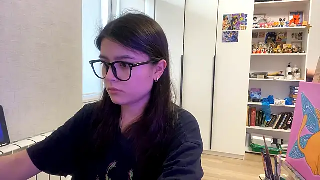 Snapshot of SaintMari chatting on May 9, 2026, 2:20 pm SaintMari online show from May 9, 2026, 2:20 pm