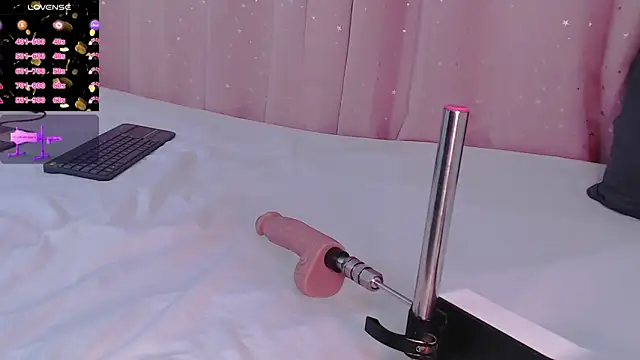 Snapshot of may_2911 chatting on February 20, 2026, 11:23 am may 2911 online show from February 20, 2026, 11:23 am