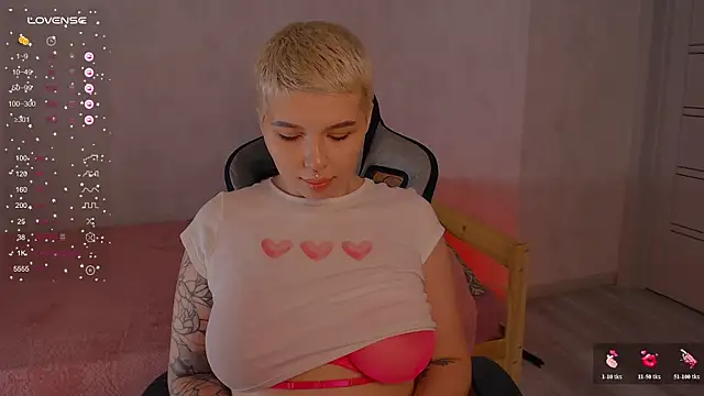 Snapshot of Elise_Day chatting on June 25, 2026, 1:49 pm Elise Day online show from June 25, 2026, 1:49 pm