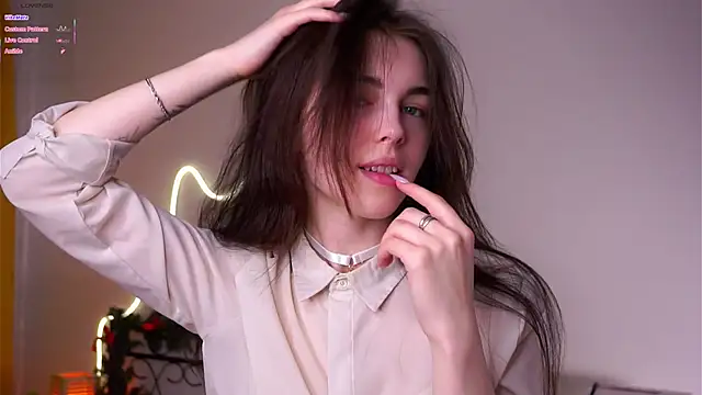 MirnaTellado online show from February 4, 2026, 6:03 pm