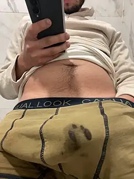 Ilyass heway online show from February 12, 2026, 1:33 pm