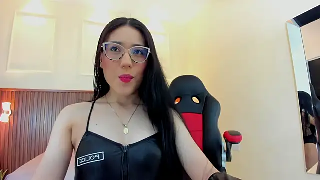 MARIE TAPNER online show from March 13, 2026, 12:32 pm