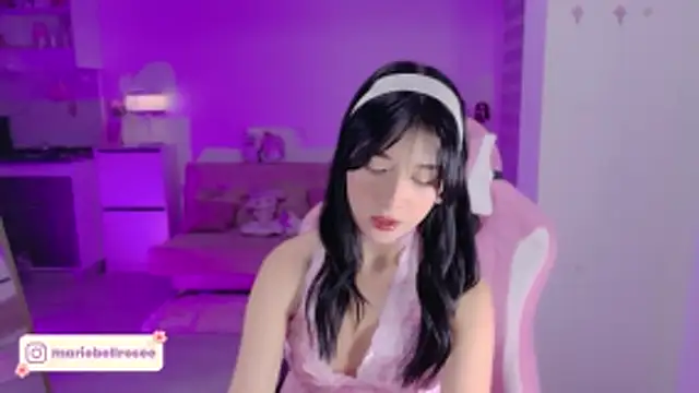 Snapshot of Blush_Marie chatting on May 10, 2026, 12:36 am Blush Marie online show from May 10, 2026, 12:36 am