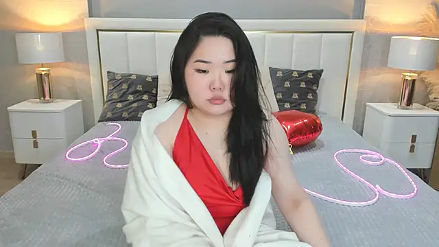 YUMI G online show from February 14, 2026, 9:26 pm