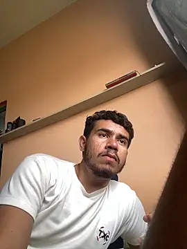 reipromiscuo01 online show from February 12, 2026, 5:02 pm