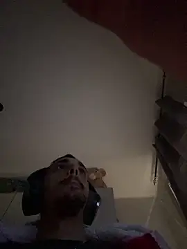 piccolo2002 online show from March 18, 2026, 3:03 pm