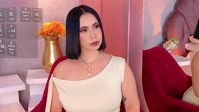 Snapshot of Sienna-Gold chatting on July 22, 2026, 1:35 pm Sienna-Gold online show from July 22, 2026, 1:35 pm