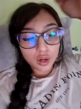 Snapshot of Marilyndackaria_ chatting on May 29, 2026, 8:04 pm Marilyndackaria online show from May 29, 2026, 8:04 pm