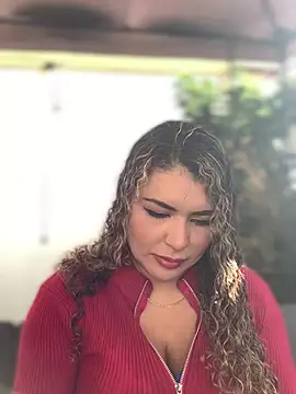 Snapshot of TianaRios_Pink chatting on January 19, 2026, 1:37 pm TianaRios Pink online show from January 19, 2026, 1:37 pm