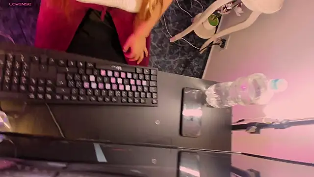 eliana meaw online show from April 7, 2026, 10:44 pm