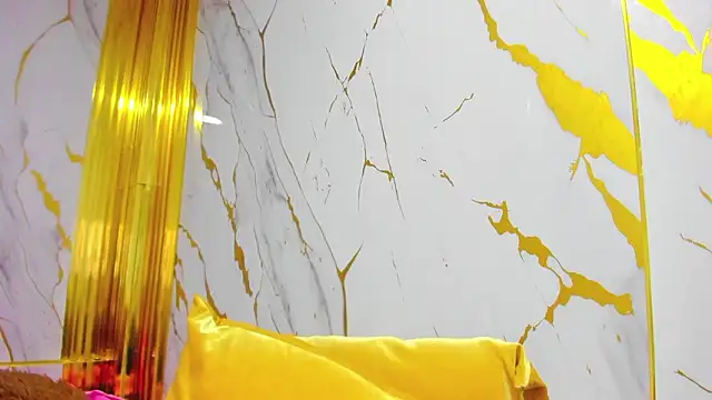 zaira skinny online show from February 19, 2026, 3:03 am