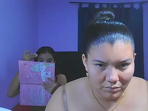 Helena-Paola online show from February 8, 2026, 5:05 am