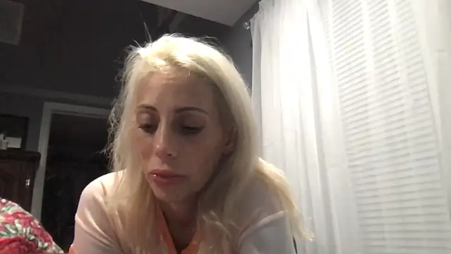 Snapshot of LindseyFAFO chatting on July 23, 2026, 2:53 am LindseyFAFO online show from July 23, 2026, 2:53 am