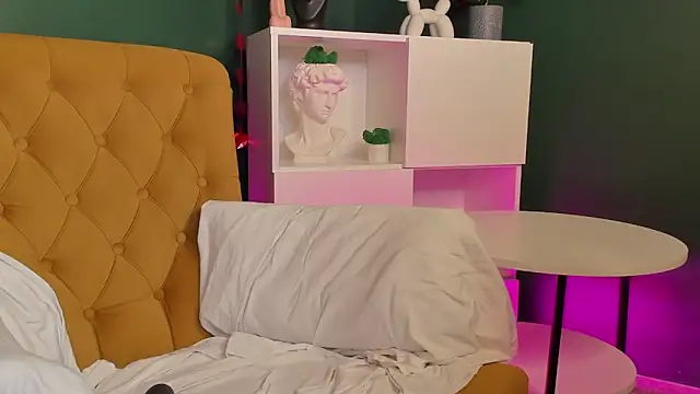 baby annn online show from April 9, 2026, 6:19 am