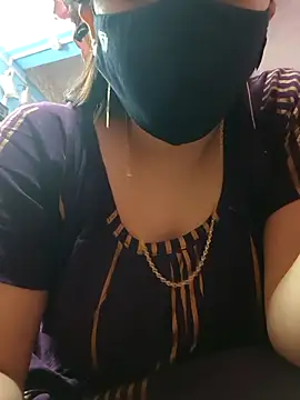 Snapshot of diyabannerjee chatting on February 25, 2026, 2:23 am diyabannerjee online show from February 25, 2026, 2:23 am