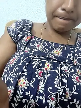 Hot-Tinaa online show from April 15, 2026, 2:17 am