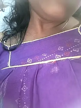 Hot-Tinaa online show from April 7, 2026, 2:19 pm