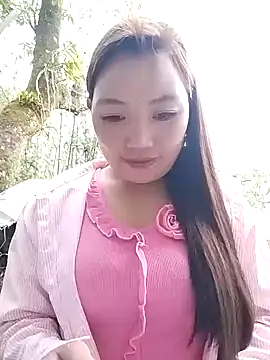 lia-coy online show from April 19, 2026, 11:07 pm