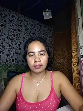 Snapshot of LoveSammantha24xxx chatting on June 2, 2026, 12:32 am LoveSammantha24xxx online show from June 2, 2026, 12:32 am