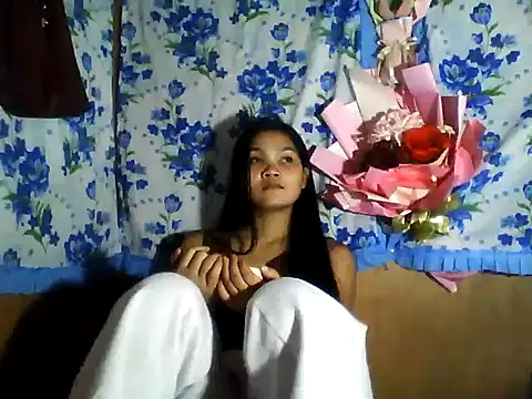PinaySkinnyJust18 online show from May 21, 2026, 10:23 am