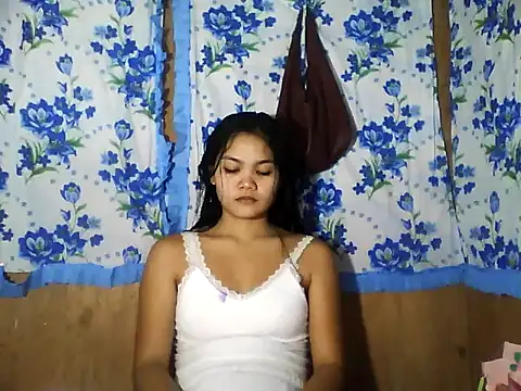 PinaySkinnyJust18 online show from May 12, 2026, 2:23 pm