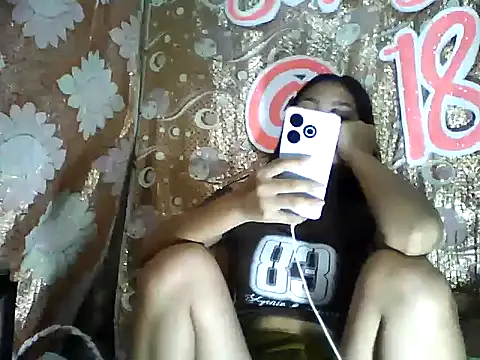 Snapshot of PinaySkinnyJust18 chatting on February 14, 2026, 11:27 pm PinaySkinnyJust18 online show from February 14, 2026, 11:27 pm