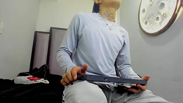 Snapshot of Dogan_Renzo0 chatting on February 26, 2026, 11:43 am Dogan Renzo0 online show from February 26, 2026, 11:43 am