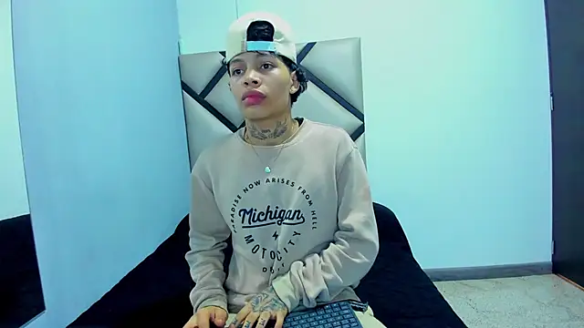 Snapshot of Dogan_Renzo0 chatting on March 1, 2026, 10:48 am Dogan Renzo0 online show from March 1, 2026, 10:48 am