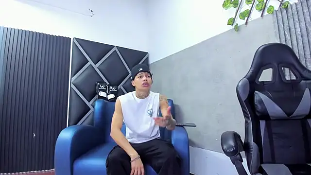 Snapshot of Dogan_Renzo0 chatting on February 11, 2026, 7:03 pm Dogan Renzo0 online show from February 11, 2026, 7:03 pm