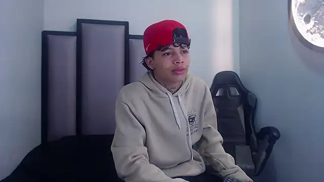 Snapshot of Dogan_Renzo0 chatting on February 28, 2026, 11:43 am Dogan Renzo0 online show from February 28, 2026, 11:43 am