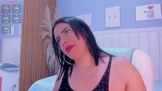 Snapshot of helen_jonesx chatting on February 8, 2026, 12:14 pm helen jonesx online show from February 8, 2026, 12:14 pm