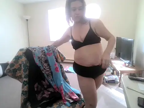 Snapshot of Ashlovescannabis chatting on February 2, 2026, 3:44 pm Ashlovescannabis online show from February 2, 2026, 3:44 pm