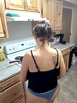 Snapshot of Ashlovescannabis chatting on February 25, 2026, 2:50 pm Ashlovescannabis online show from February 25, 2026, 2:50 pm