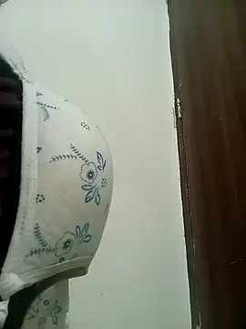 Prajakta123 online show from February 2, 2026, 5:23 pm