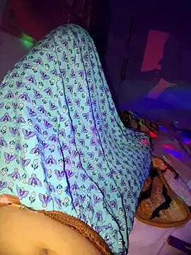 japosamel online show from April 12, 2026, 8:34 pm