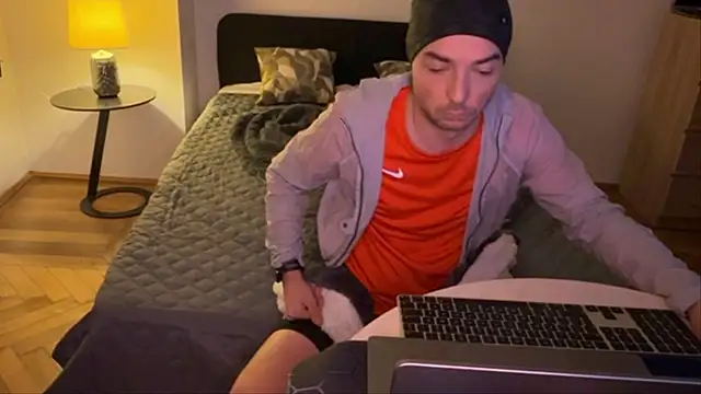 AfterTheRun online show from February 1, 2026, 12:09 am