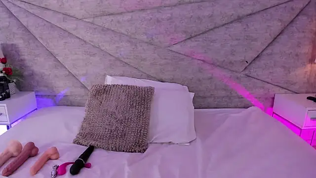 RousSweet- online show from April 18, 2026, 12:02 am