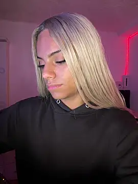 andyy x online show from March 22, 2026, 11:01 am