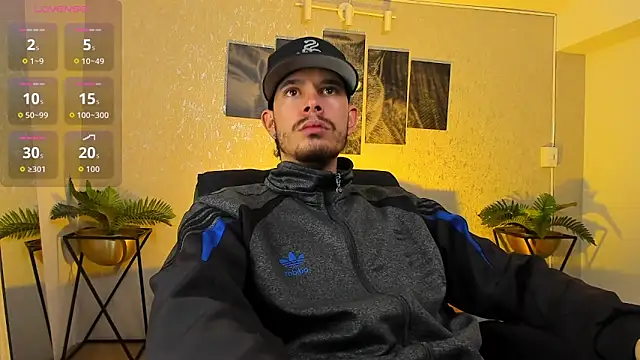 Snapshot of Nils_saintt chatting on February 7, 2026, 3:25 am Nils saintt online show from February 7, 2026, 3:25 am