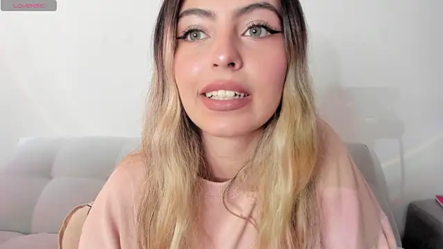 Fernanda aaaa online show from April 4, 2026, 3:07 pm