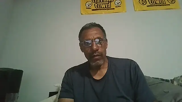 swimmer2496 online show from July 8, 2026, 2:35 am