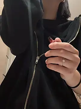 Mia  Honey online show from January 19, 2026, 1:04 pm