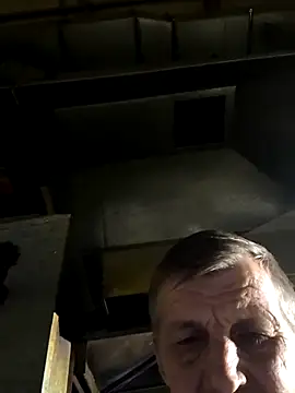 Snapshot of andrei73200 chatting on February 4, 2026, 1:50 pm andrei73200 online show from February 4, 2026, 1:50 pm