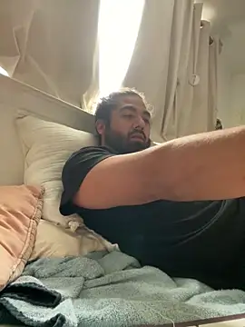 Snapshot of latinflarovs chatting on April 4, 2026, 3:18 pm latinflarovs online show from April 4, 2026, 3:18 pm