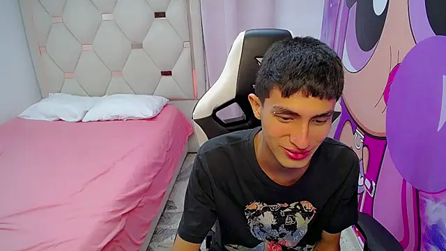 Akyra latinn online show from February 16, 2026, 11:53 am