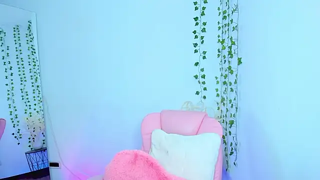 Snapshot of Silena_sky chatting on March 4, 2026, 8:00 am Silena sky online show from March 4, 2026, 8:00 am