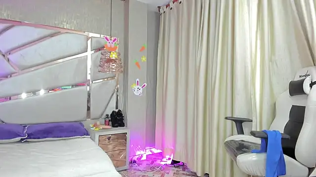 francis 20 online show from April 18, 2026, 1:35 pm