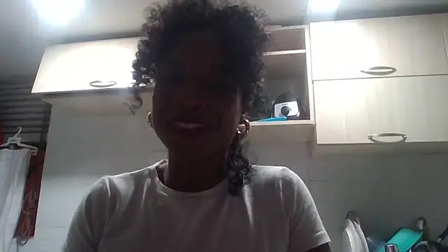 JadaMillss online show from April 21, 2026, 1:42 am