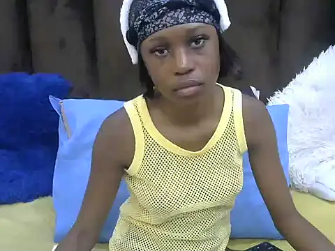 Snapshot of sweetcoco240 chatting on January 19, 2026, 6:50 am sweetcoco240 online show from January 19, 2026, 6:50 am